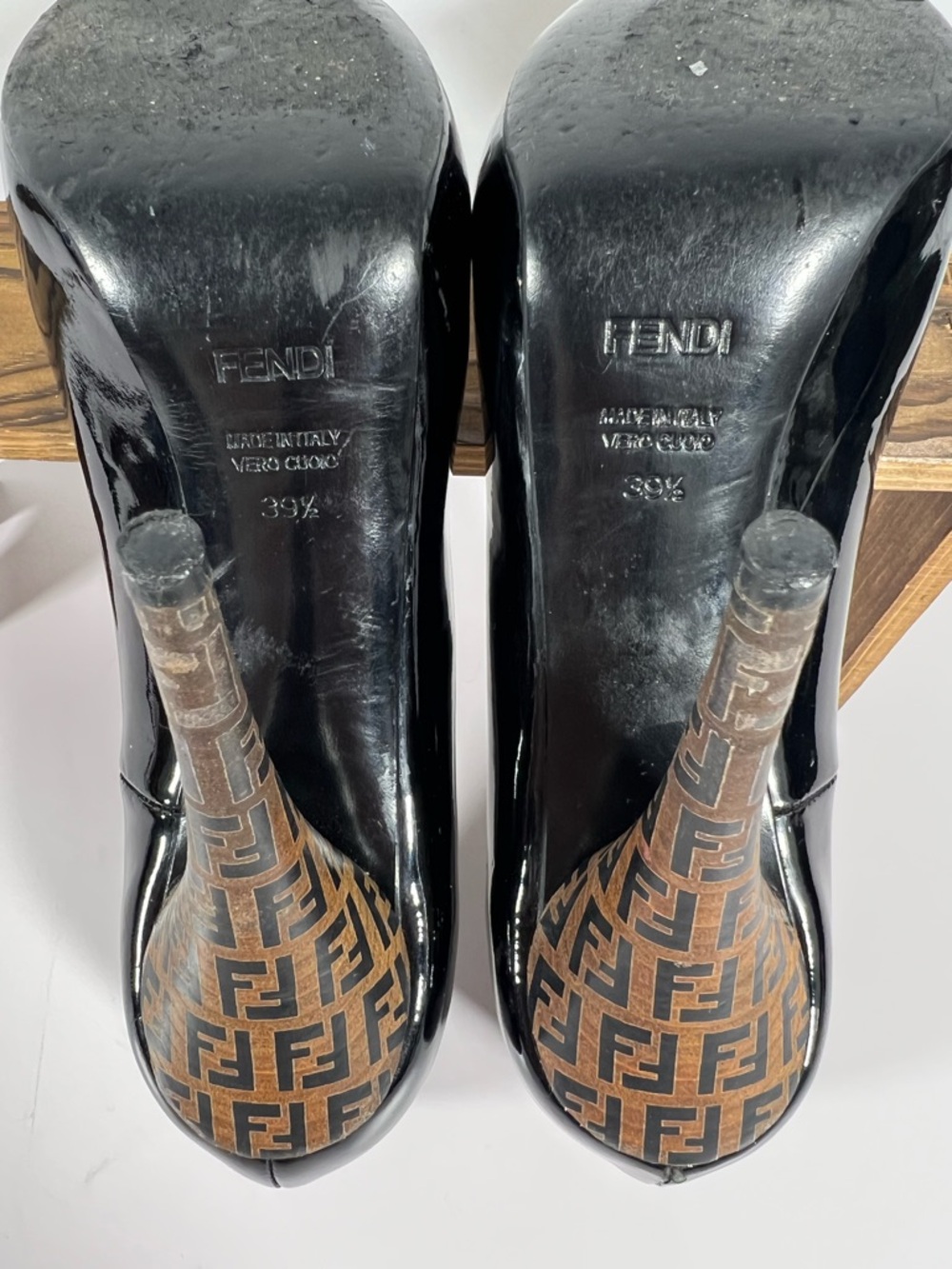 7035: Fendi Patent Leather Peep Toe Heels Zucca Logo Stiletto 39.5 - Picture 11 of 13